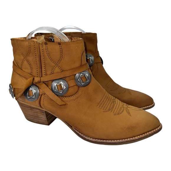 Dolce Vita Shoes - Dolce Vita SKYE Brown Western Cowgirl Harness Conch Ankle Boots Fits Sz 8